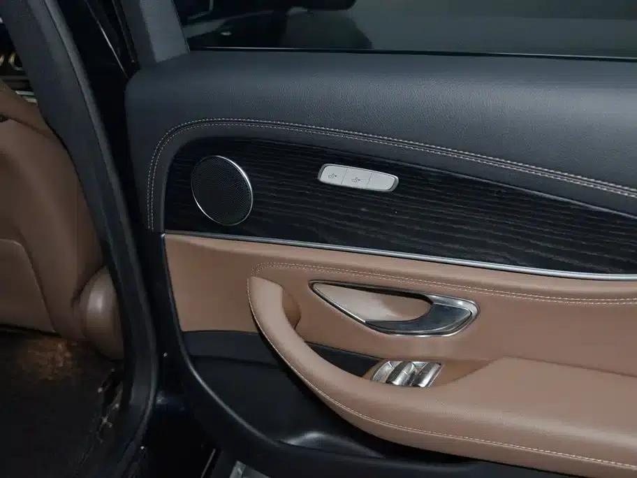 Mercedes-Benz E-Class PHEV 2023 E 350 e L Plug-in Hybrid Sports Sedan — миниатюра 17