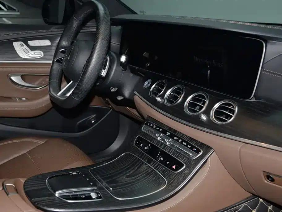 Mercedes-Benz E-Class PHEV 2023 E 350 e L Plug-in Hybrid Sports Sedan — миниатюра 18