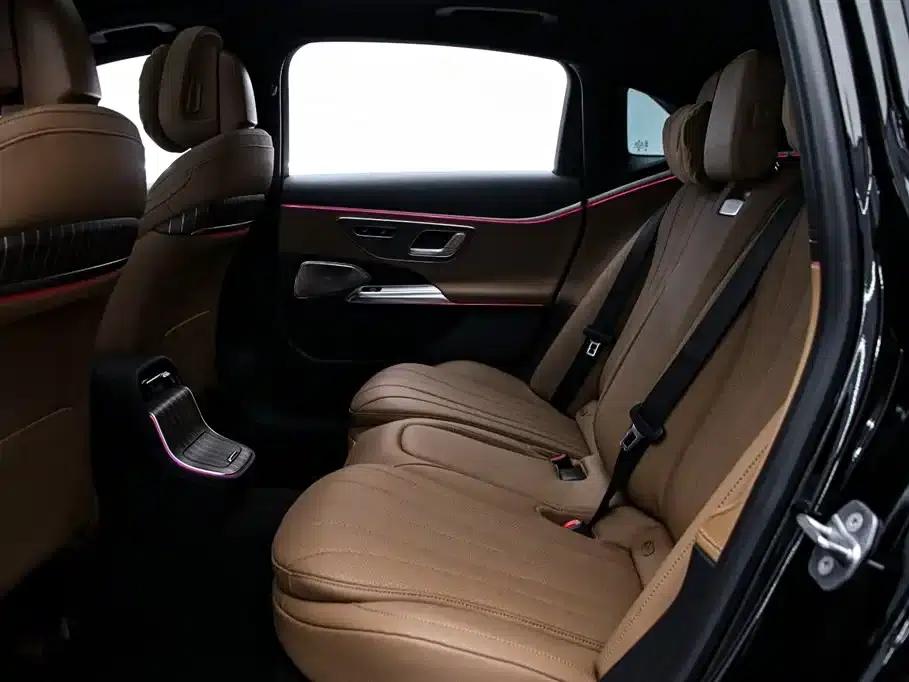 Mercedes-Benz E-Class PHEV 2024 E 350 e L Plug-in Hybrid Sedan — миниатюра 14