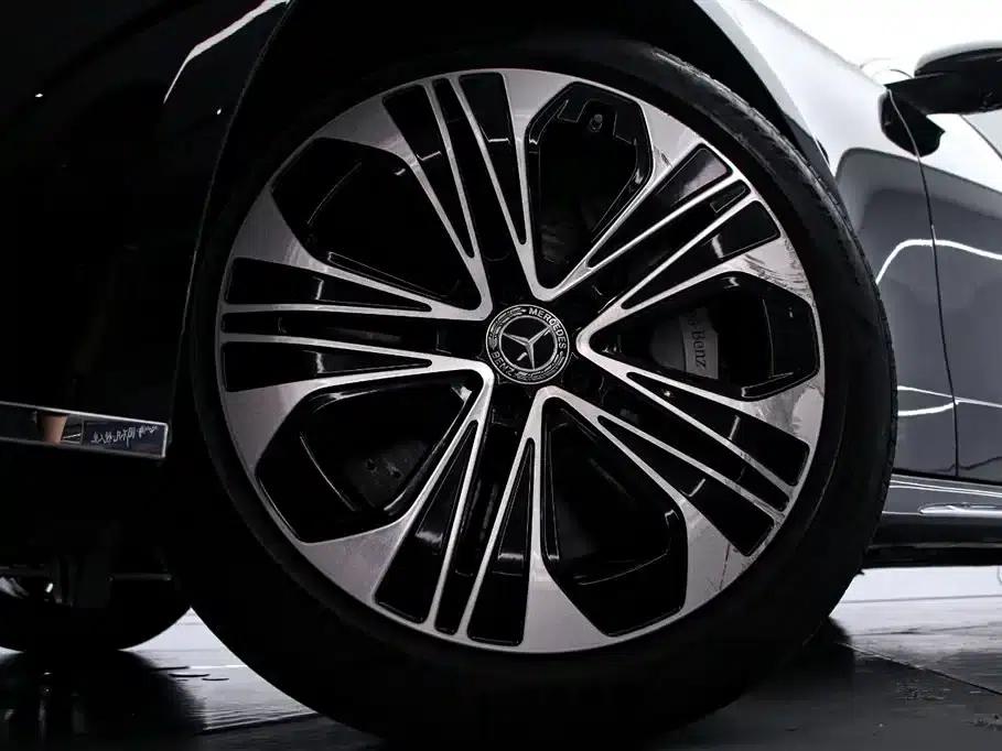 Mercedes-Benz E-Class PHEV 2024 E 350 e L Plug-in Hybrid Sedan — миниатюра 16