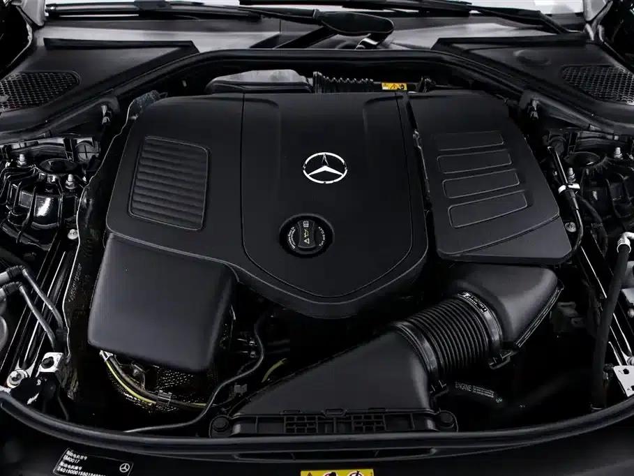 Mercedes-Benz E-Class PHEV 2024 E 350 e L Plug-in Hybrid Sedan — миниатюра 17