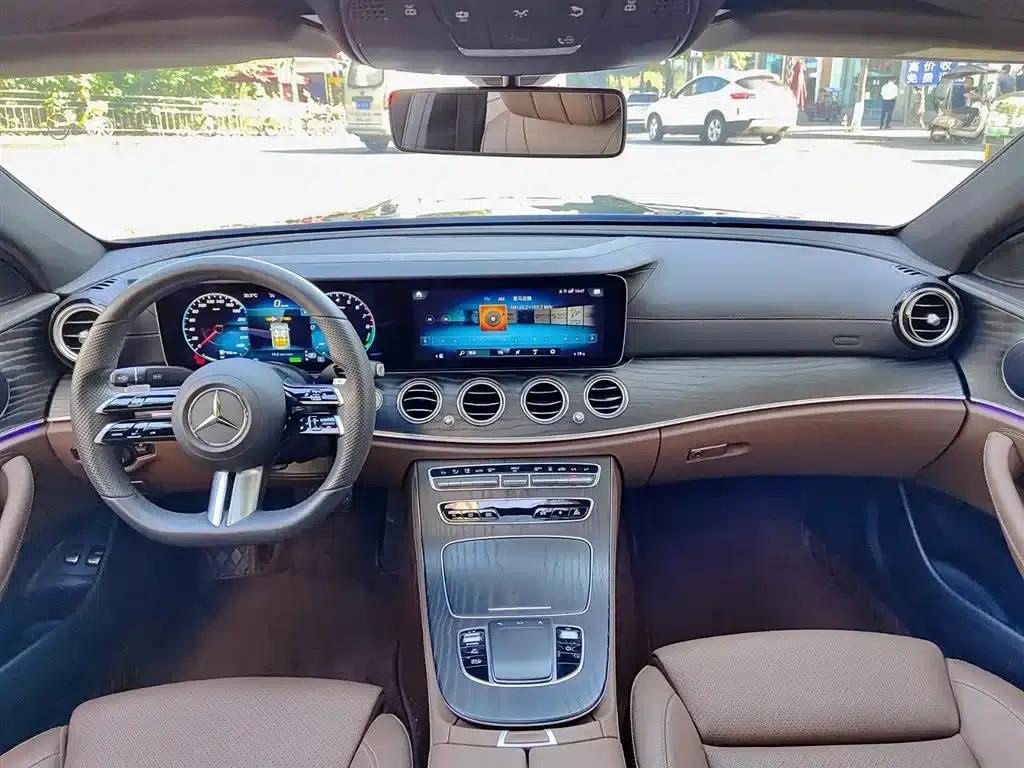 Mercedes-Benz E-Class PHEV 2022 E 350 e L Plug-in Hybrid Sports Sedan — миниатюра 10