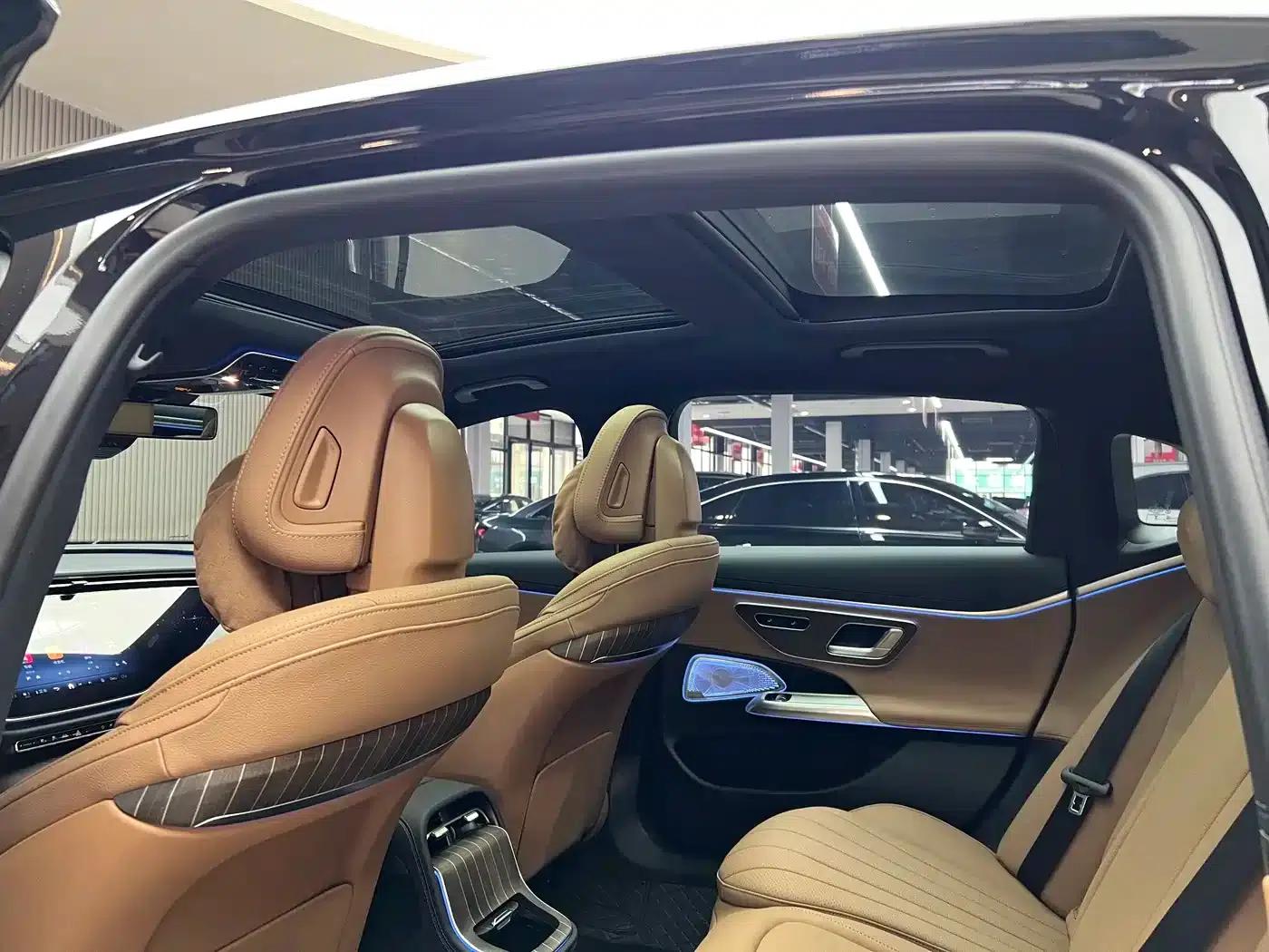 Mercedes-Benz E-Class PHEV 2024 E 350 e L Plug-in Hybrid Sedan — миниатюра 11