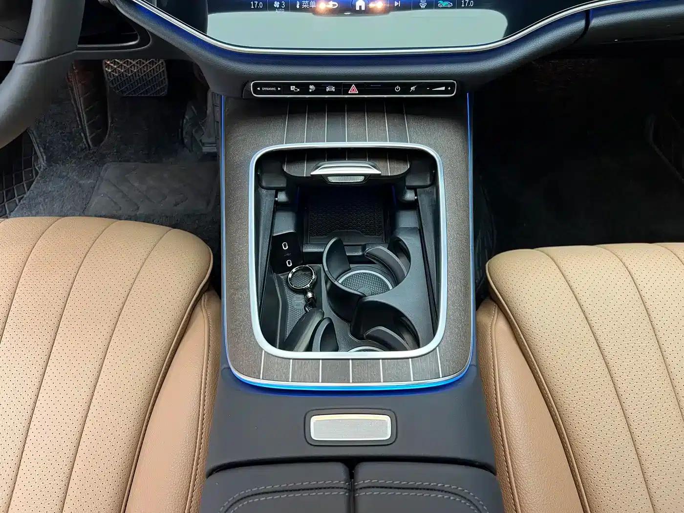 Mercedes-Benz E-Class PHEV 2024 E 350 e L Plug-in Hybrid Sedan — миниатюра 18