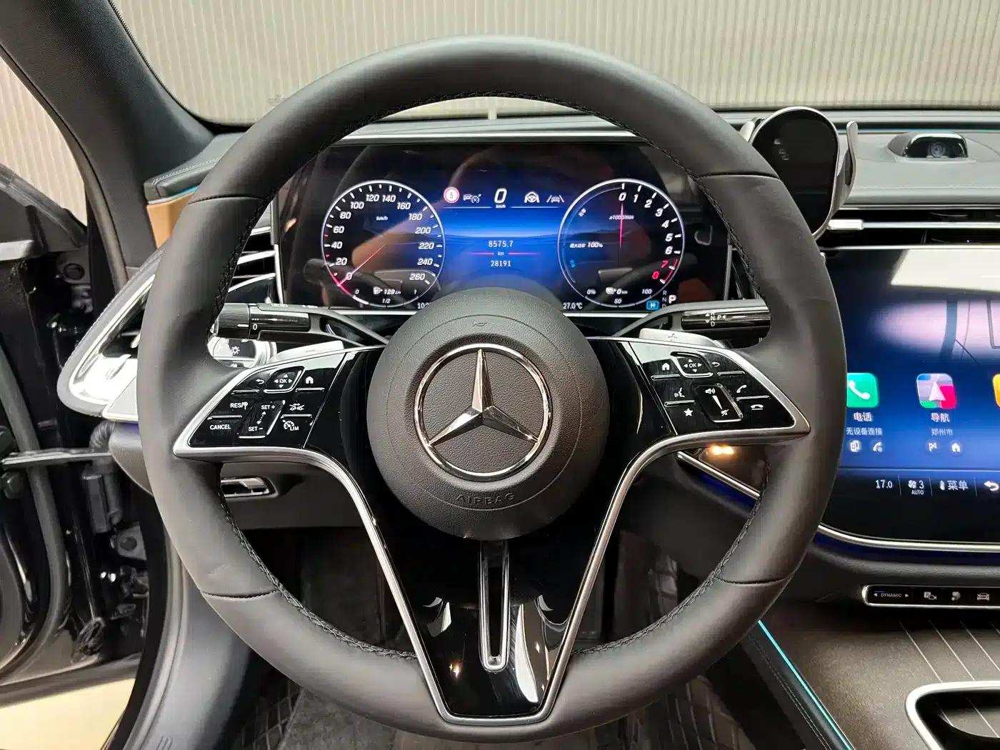 Mercedes-Benz E-Class PHEV 2024 E 350 e L Plug-in Hybrid Sedan — миниатюра 4