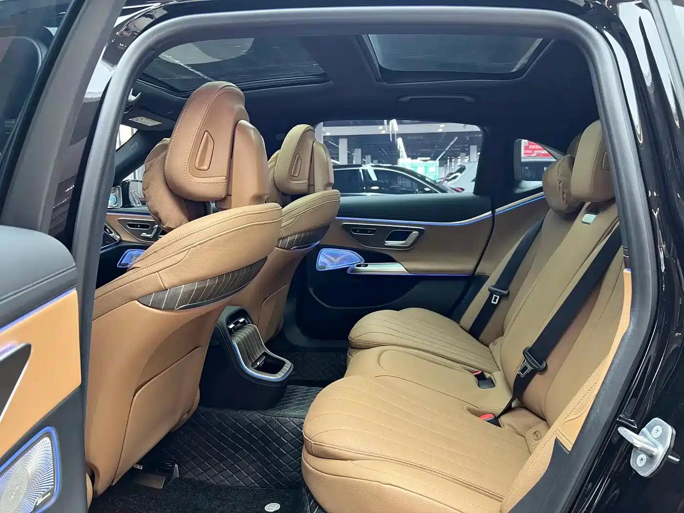 Mercedes-Benz E-Class PHEV 2024 E 350 e L Plug-in Hybrid Sedan — миниатюра 9