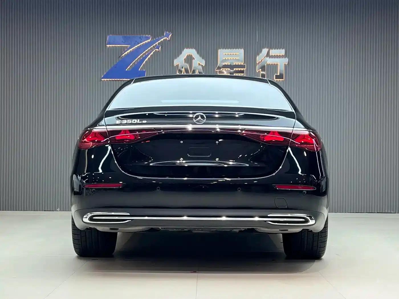 Mercedes-Benz E-Class PHEV 2024 E 350 e L Plug-in Hybrid Sedan — миниатюра 4