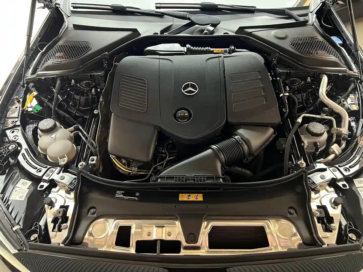 Mercedes-Benz E-Class PHEV 2024 E 350 e L Plug-in Hybrid Sedan — миниатюра 16