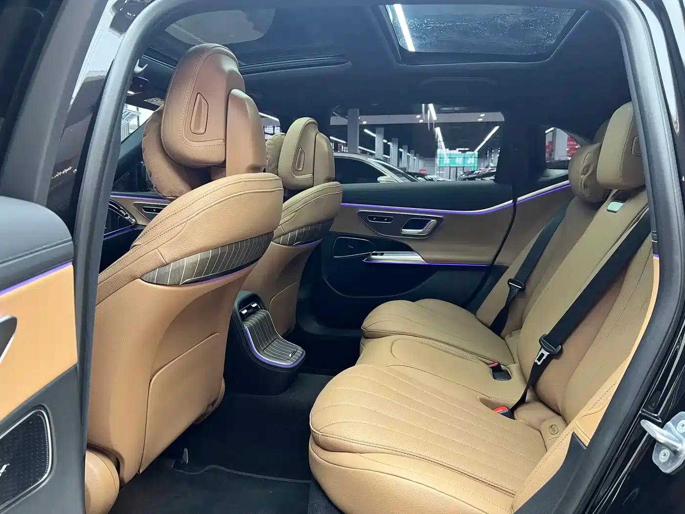 Mercedes-Benz E-Class PHEV 2024 E 350 e L Plug-in Hybrid Sedan — миниатюра 10