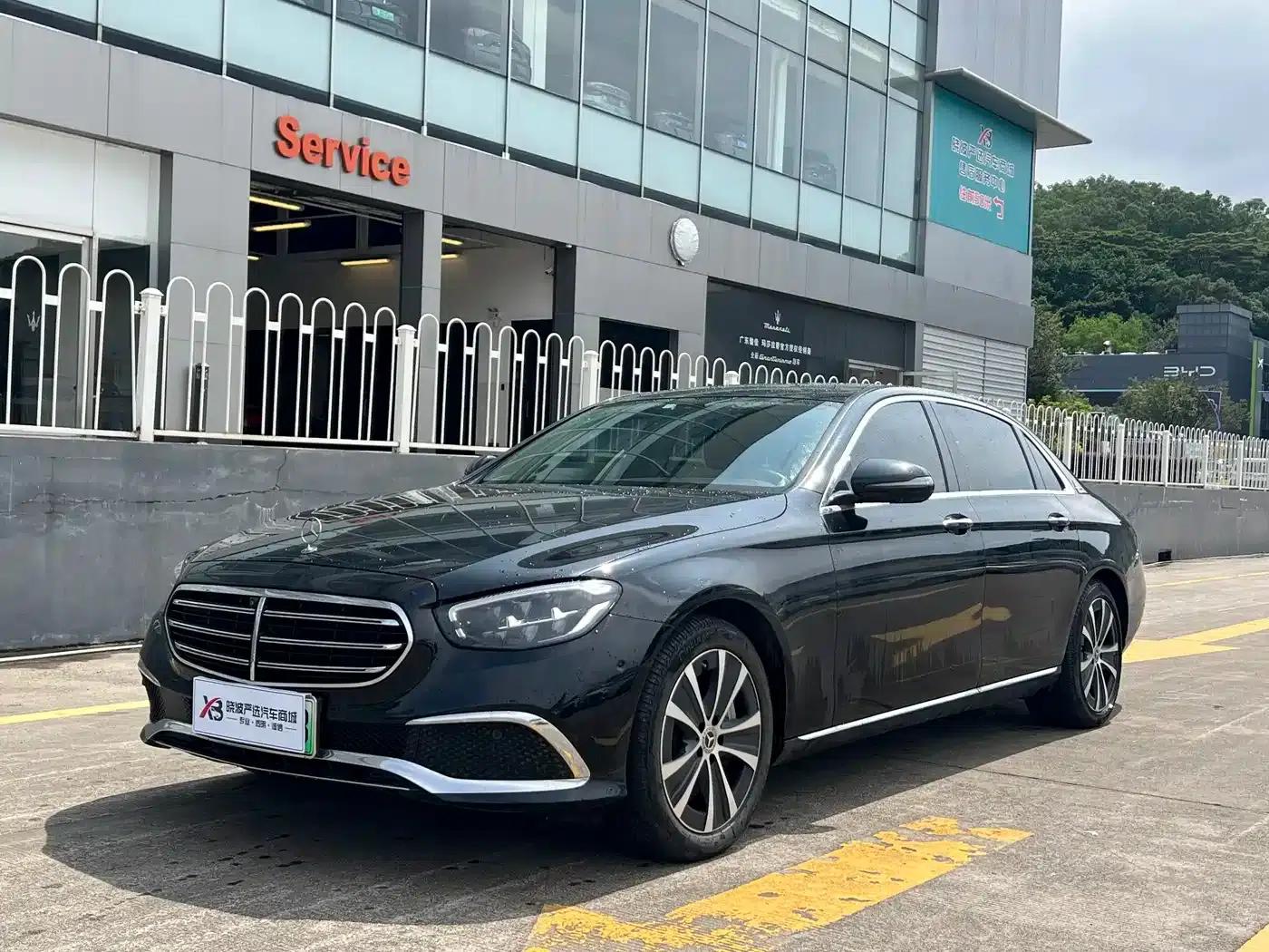Mercedes-Benz E-Class PHEV 2022 Facelift E 350 e L Plug-in Hybrid Sedan — миниатюра 1