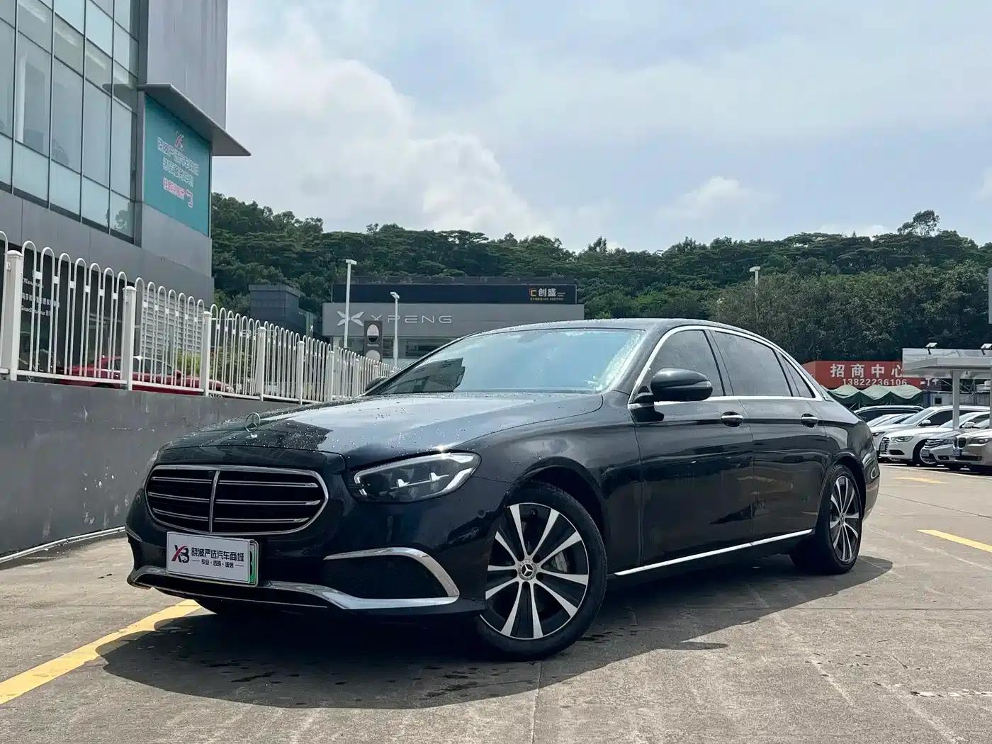 Mercedes-Benz E-Class PHEV 2022 Facelift E 350 e L Plug-in Hybrid Sedan — миниатюра 4