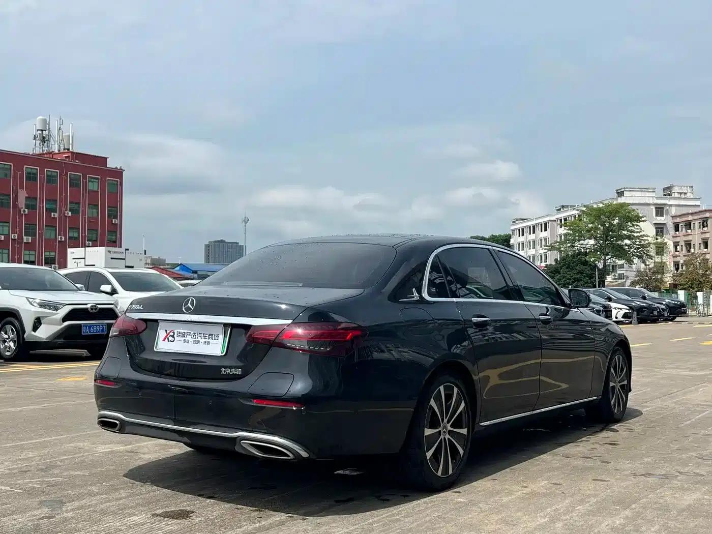 Mercedes-Benz E-Class PHEV 2022 Facelift E 350 e L Plug-in Hybrid Sedan — миниатюра 5