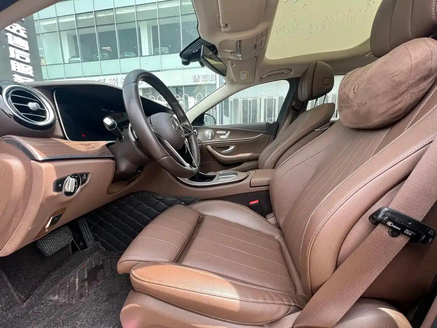 Mercedes-Benz E-Class PHEV 2022 Facelift E 350 e L Plug-in Hybrid Sedan — миниатюра 10