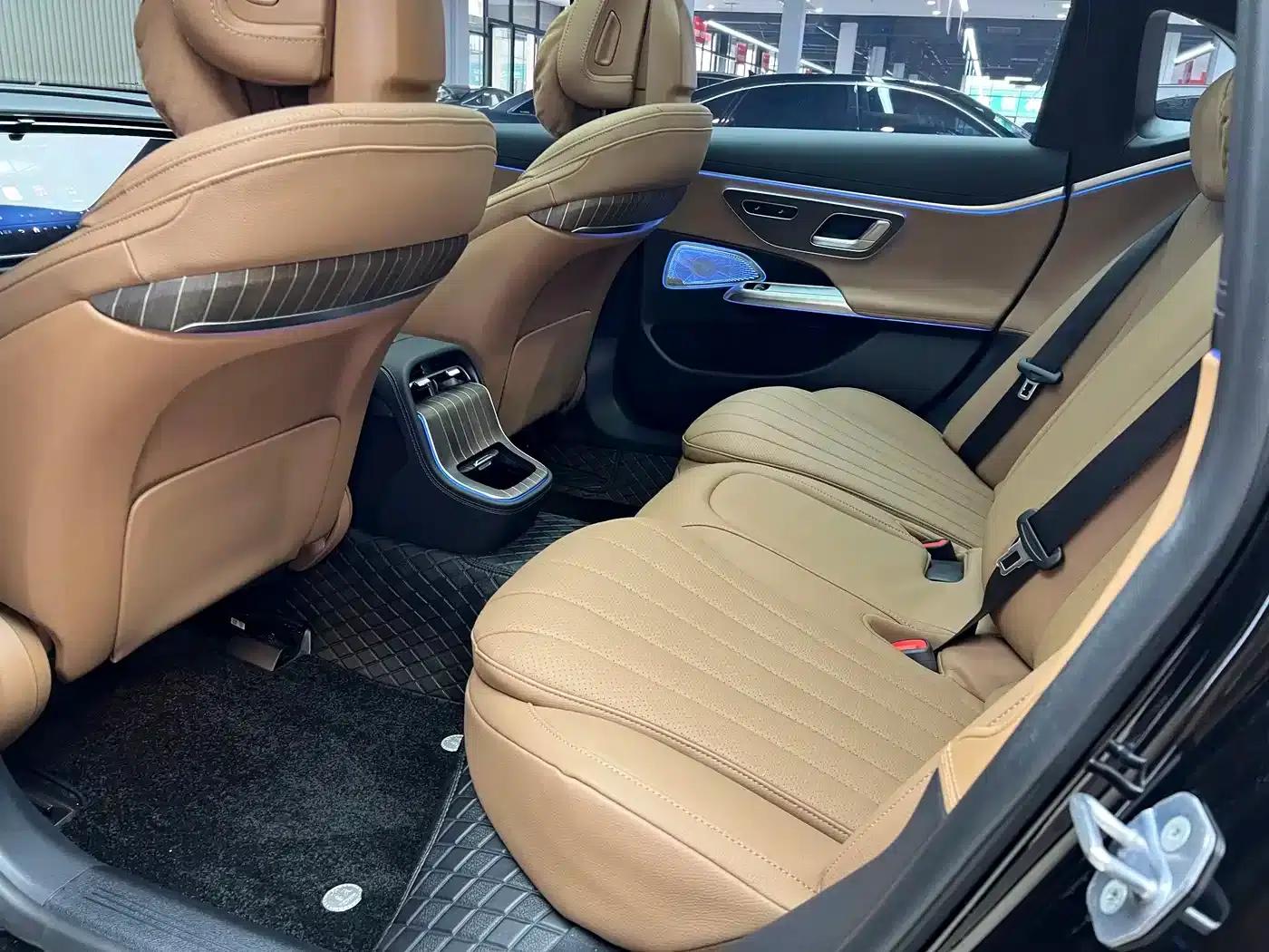 Mercedes-Benz E-Class PHEV 2024 E 350 e L Plug-in Hybrid Sedan — миниатюра 15