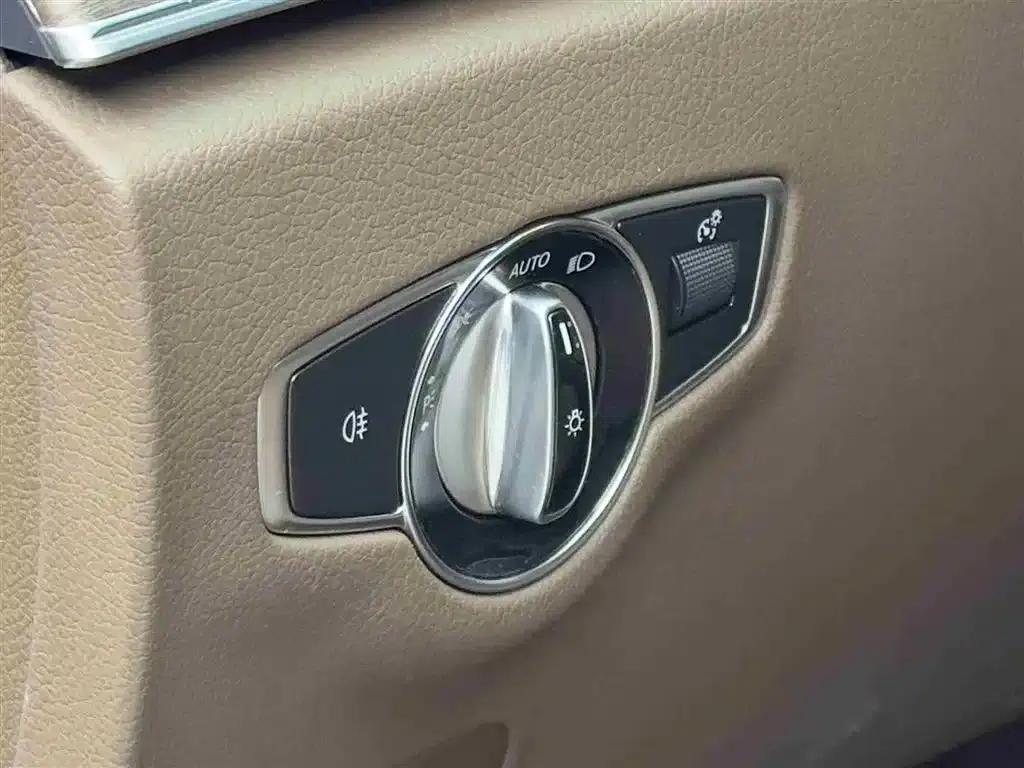 Mercedes-Benz E-Class PHEV 2022 E 350 e L Plug-in Hybrid Sedan — миниатюра 14