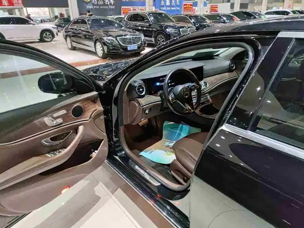 Mercedes-Benz E-Class PHEV 2022 E 350 e L Plug-in Hybrid Sedan — миниатюра 23