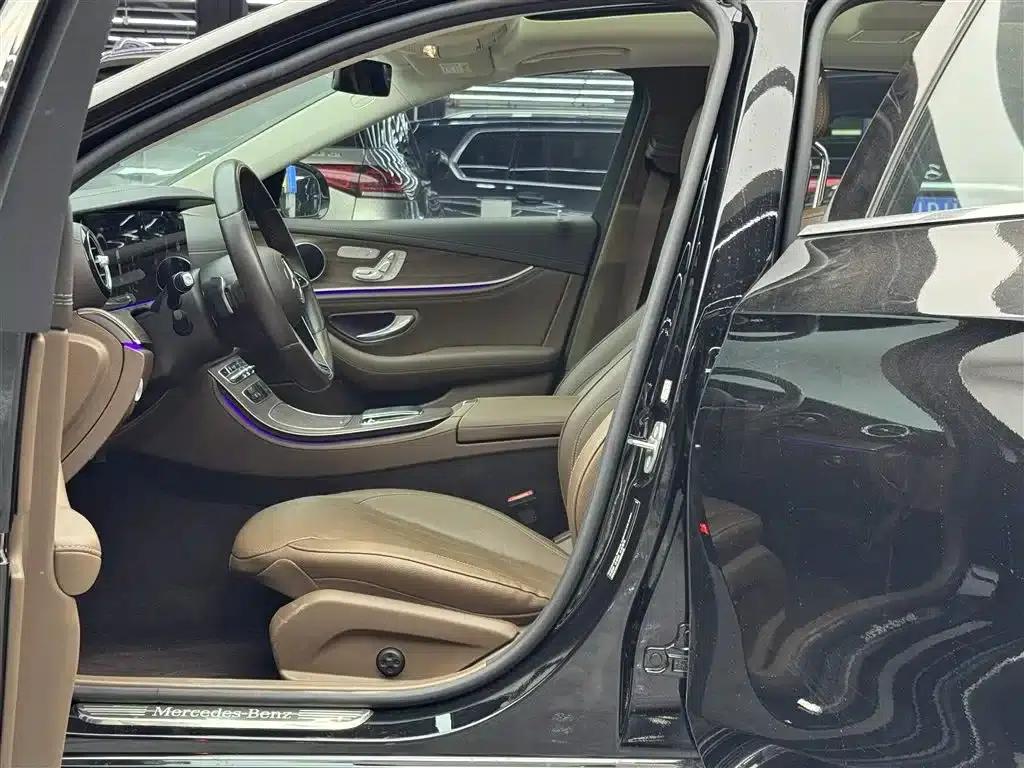 Mercedes-Benz E-Class PHEV 2022 E 350 e L Plug-in Hybrid Sedan — миниатюра 6