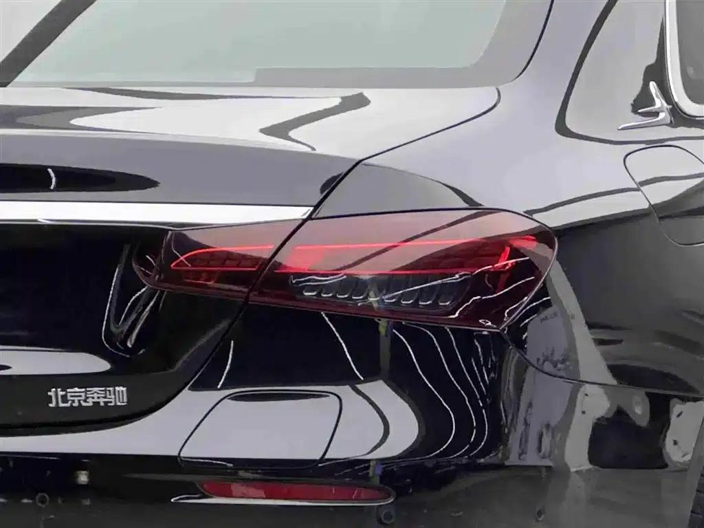 Mercedes-Benz E-Class PHEV 2022 E 350 e L Plug-in Hybrid Sports Sedan — миниатюра 18