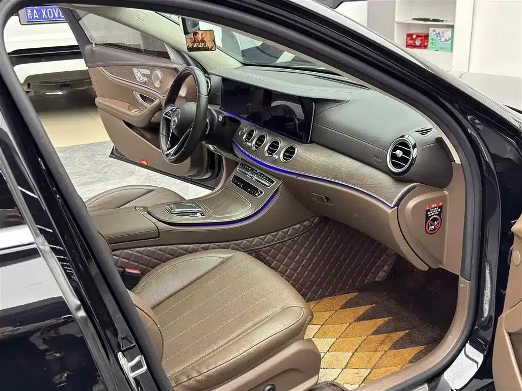 Mercedes-Benz E-Class PHEV 2022 E 350 e L Plug-in Hybrid Sedan — миниатюра 8