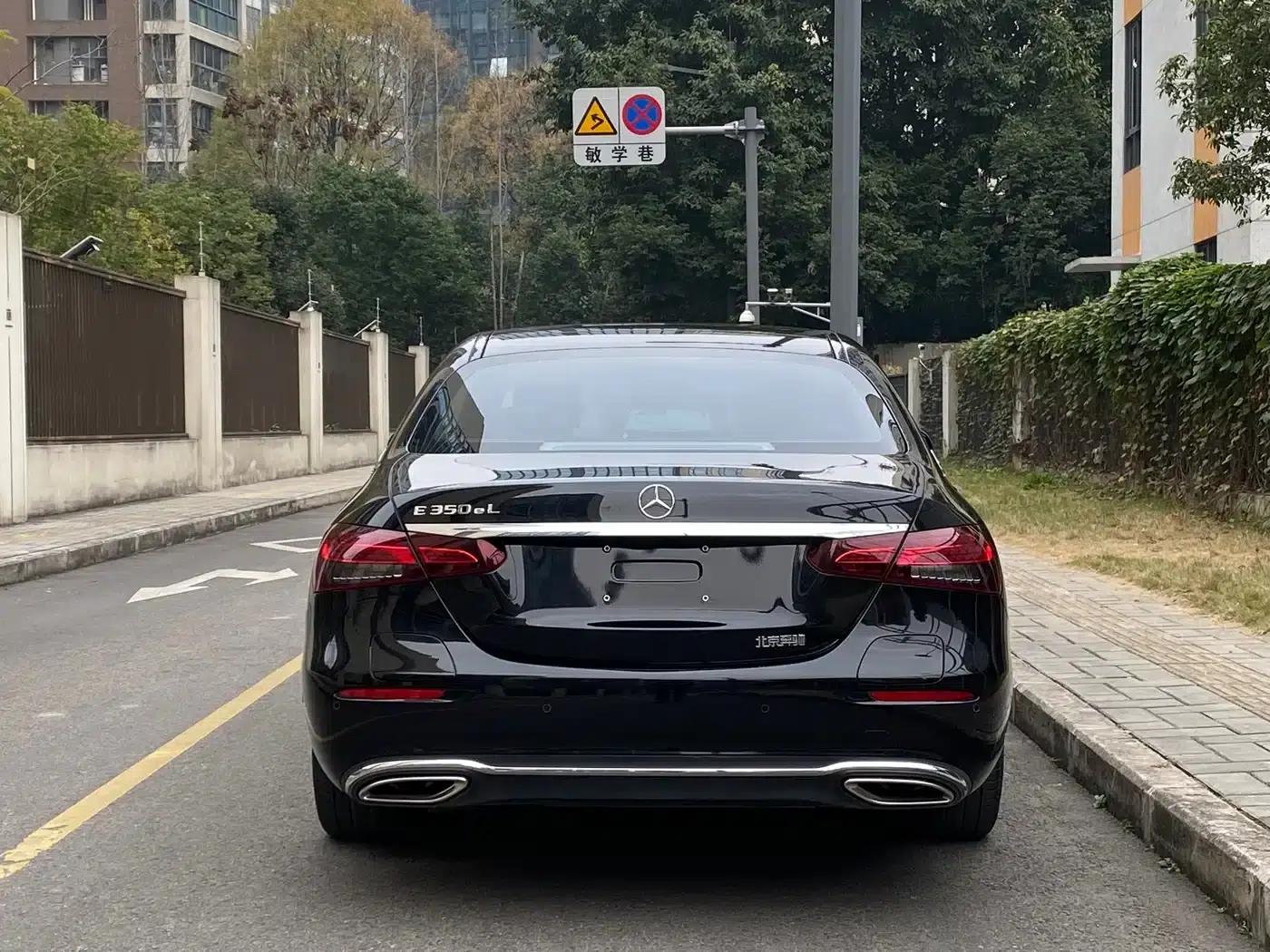 Mercedes-Benz E-Class PHEV 2022 Facelift E 350 e L Plug-in Hybrid Sedan — миниатюра 17