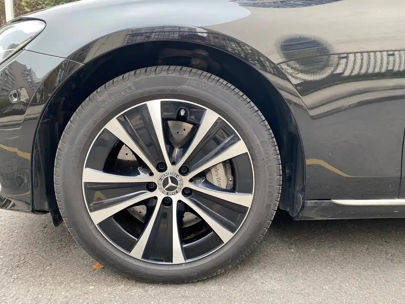 Mercedes-Benz E-Class PHEV 2022 Facelift E 350 e L Plug-in Hybrid Sedan — миниатюра 6