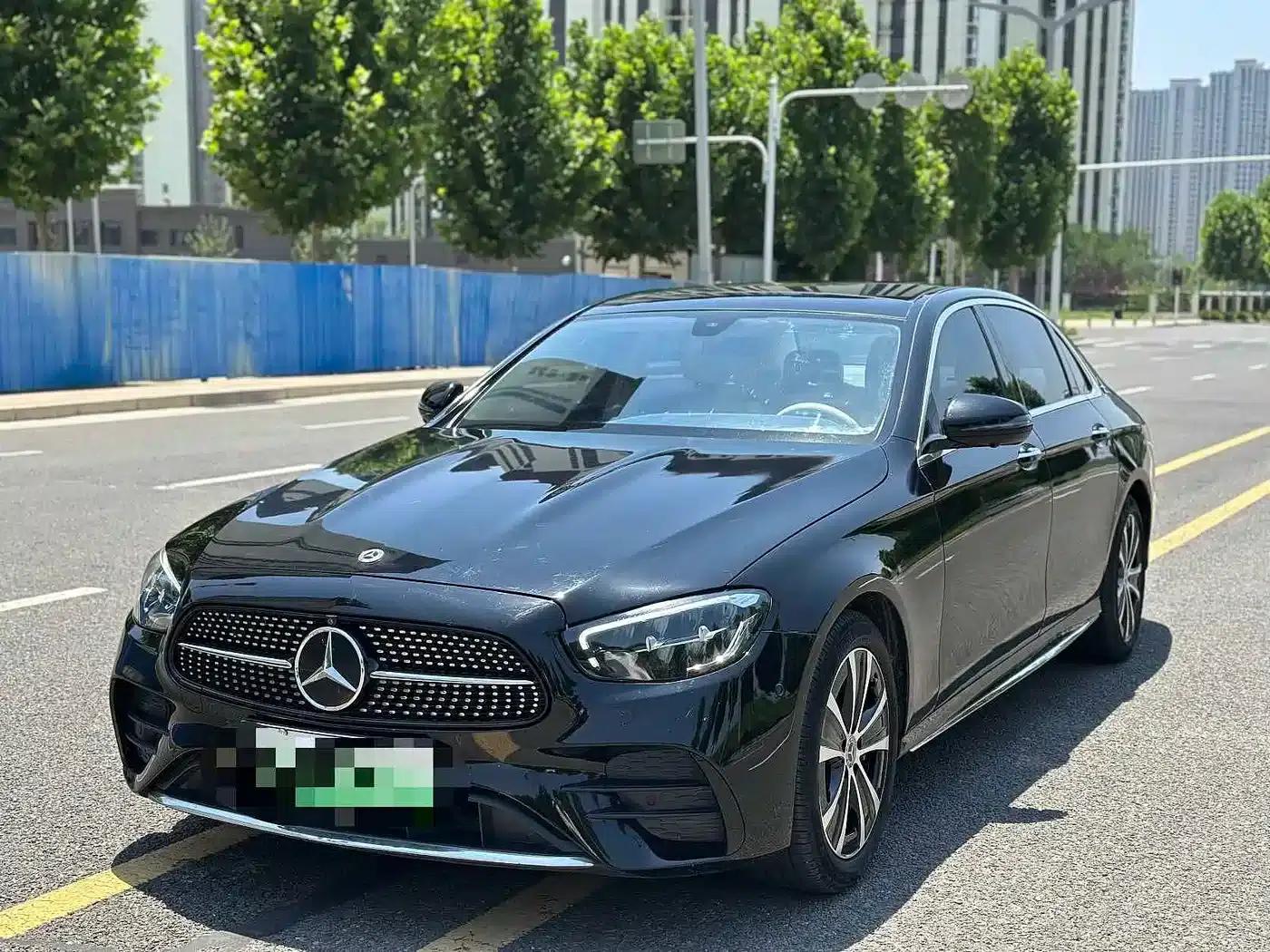 Mercedes-Benz E-Class PHEV 2023 E 350 e L Plug-in Hybrid Sports Sedan — миниатюра 3