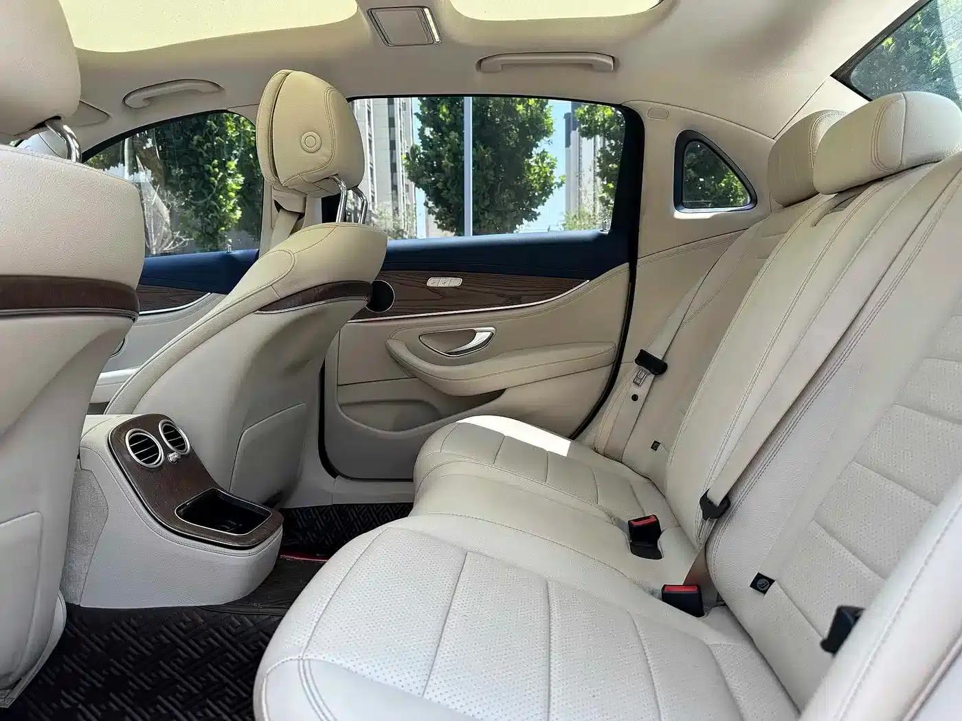 Mercedes-Benz E-Class PHEV 2023 E 350 e L Plug-in Hybrid Sports Sedan — миниатюра 5