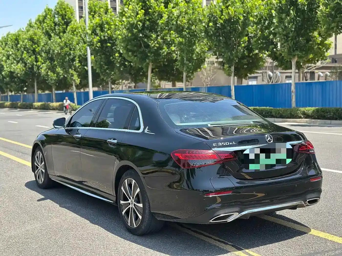 Mercedes-Benz E-Class PHEV 2023 E 350 e L Plug-in Hybrid Sports Sedan — миниатюра 8