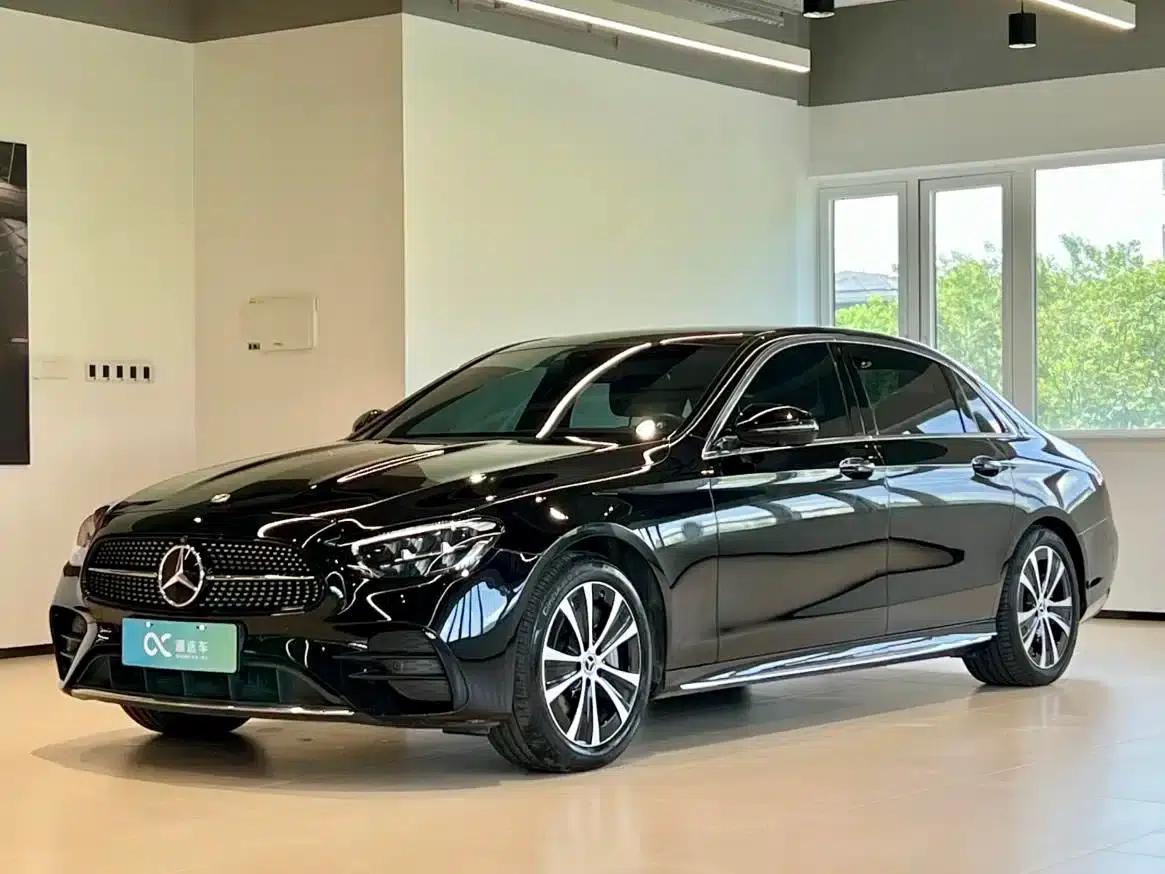 Mercedes-Benz E-Class PHEV 2023 E 350 e L Plug-in Hybrid Sports Sedan — миниатюра 1