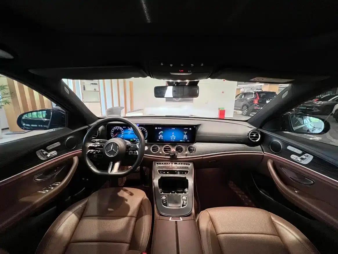 Mercedes-Benz E-Class PHEV 2023 E 350 e L Plug-in Hybrid Sports Sedan — миниатюра 12