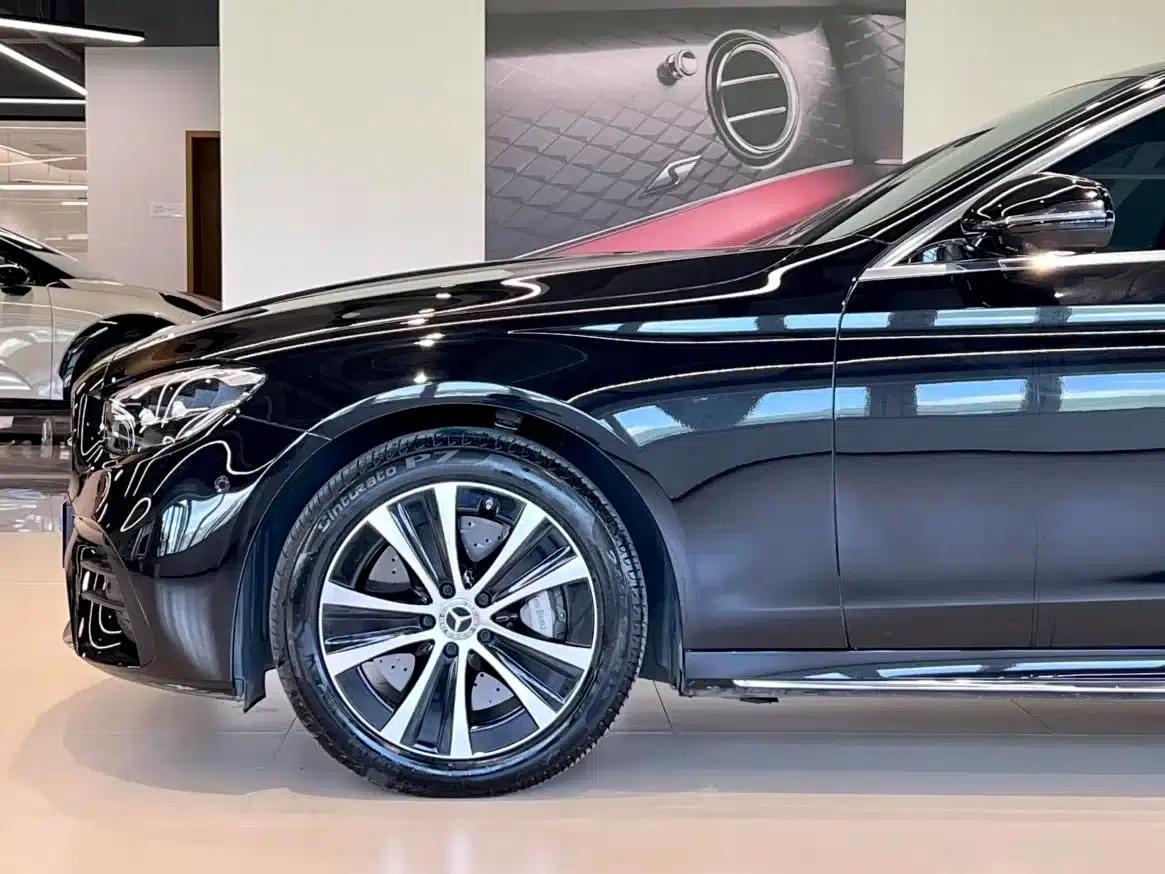 Mercedes-Benz E-Class PHEV 2023 E 350 e L Plug-in Hybrid Sports Sedan — миниатюра 4