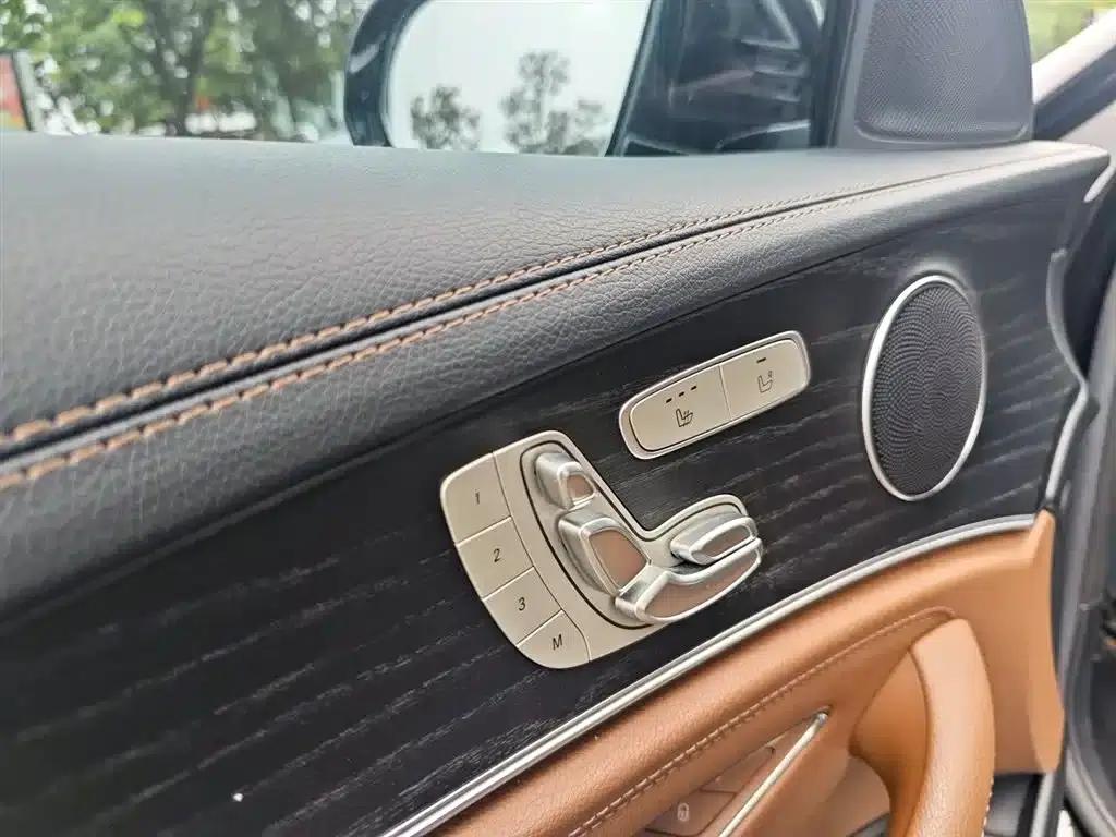 Mercedes-Benz E-Class PHEV 2023 E 350 e L Plug-in Hybrid Sports Sedan — миниатюра 11