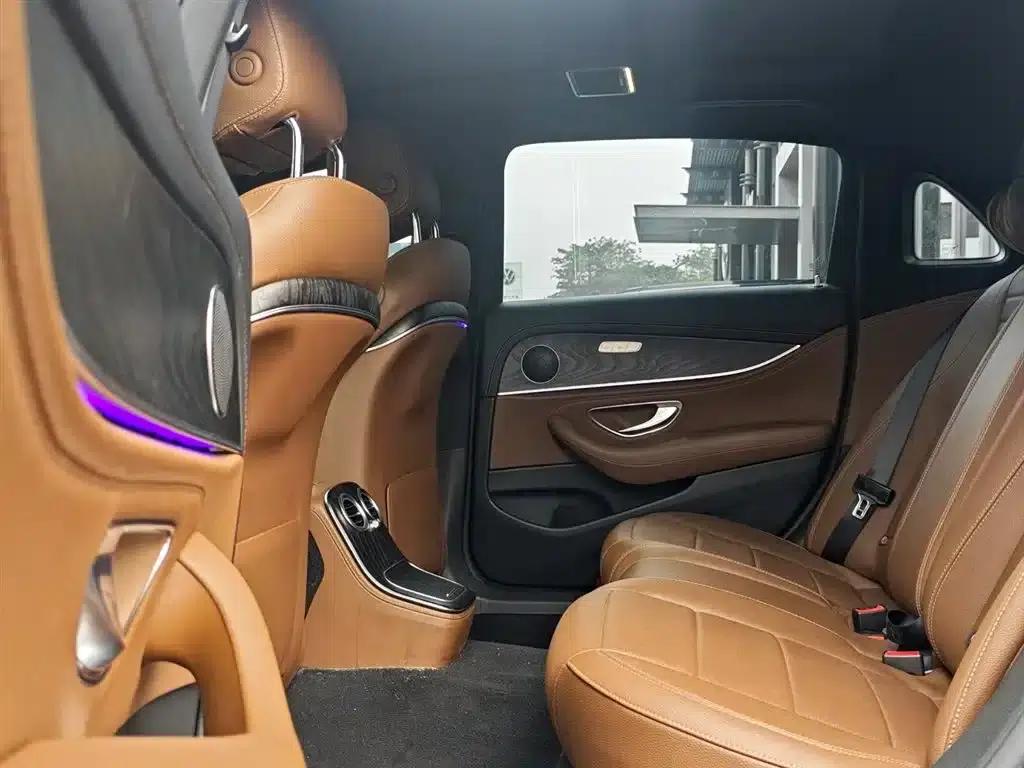 Mercedes-Benz E-Class PHEV 2023 E 350 e L Plug-in Hybrid Sports Sedan — миниатюра 7