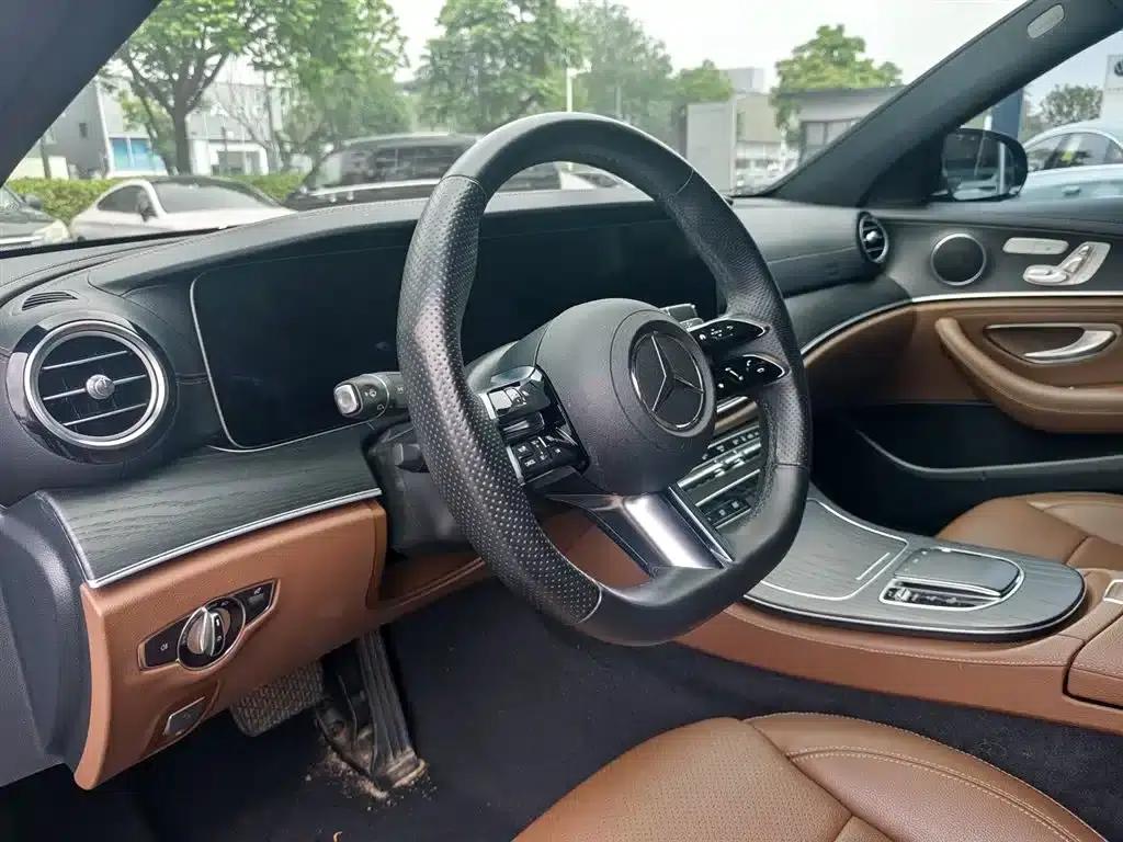 Mercedes-Benz E-Class PHEV 2023 E 350 e L Plug-in Hybrid Sports Sedan — миниатюра 9