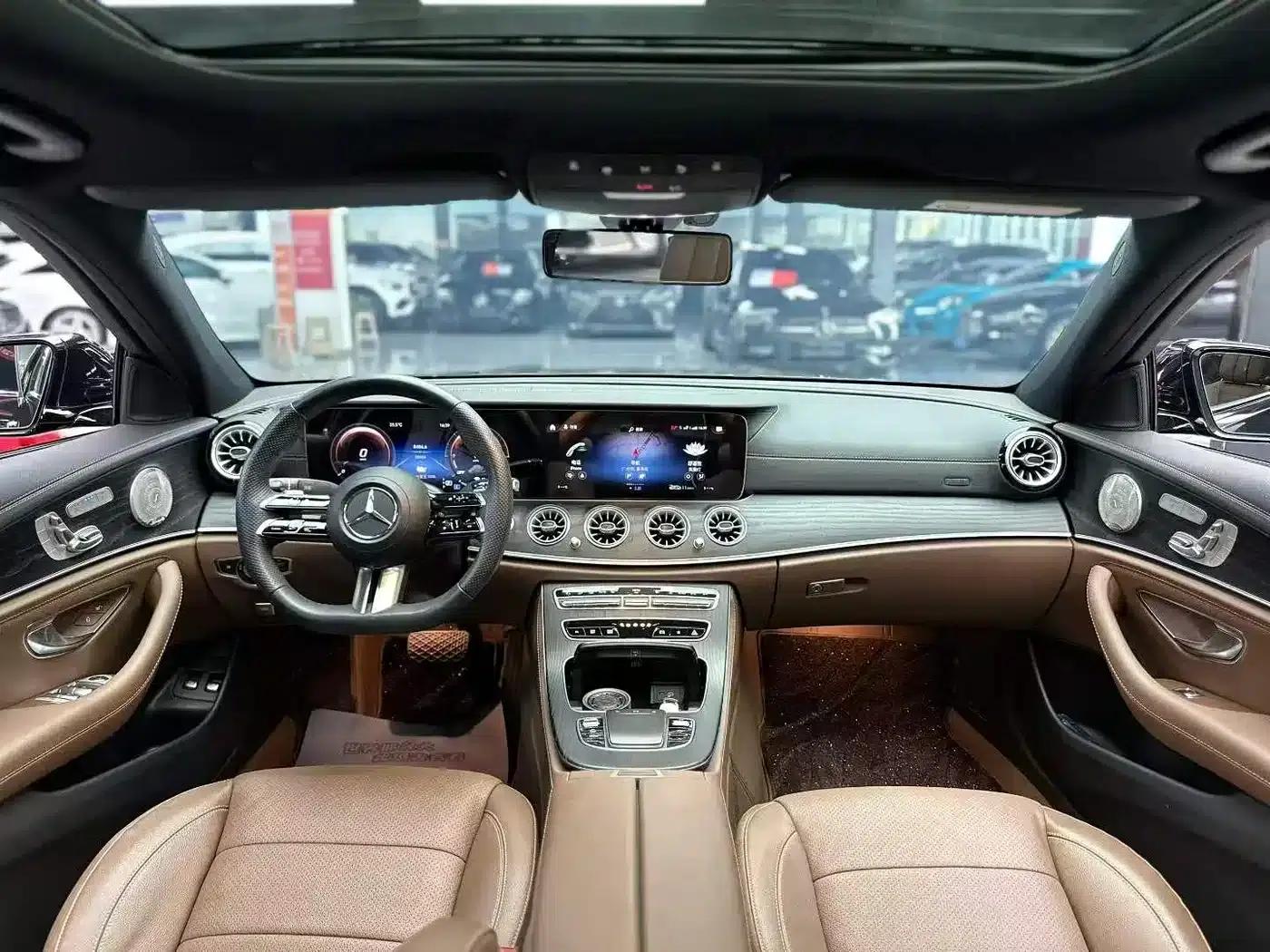 Mercedes-Benz E-Class PHEV 2023 E 350 e L Plug-in Hybrid Sports Sedan — миниатюра 7