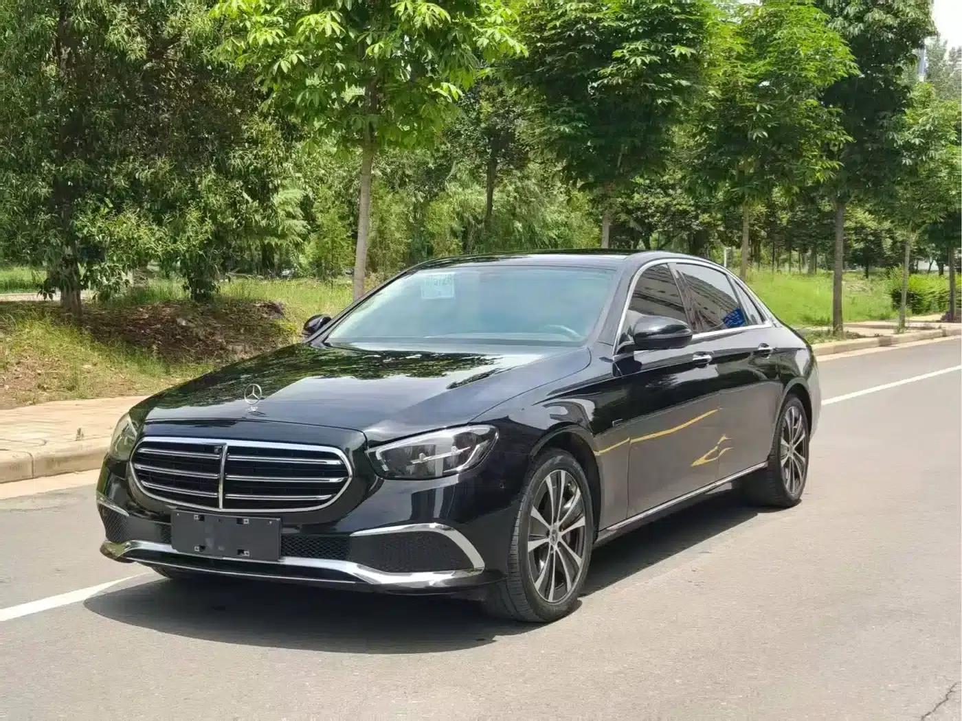 Mercedes-Benz E-Class PHEV 2021 E 350 e L Plug-in Hybrid Sedan — миниатюра 1