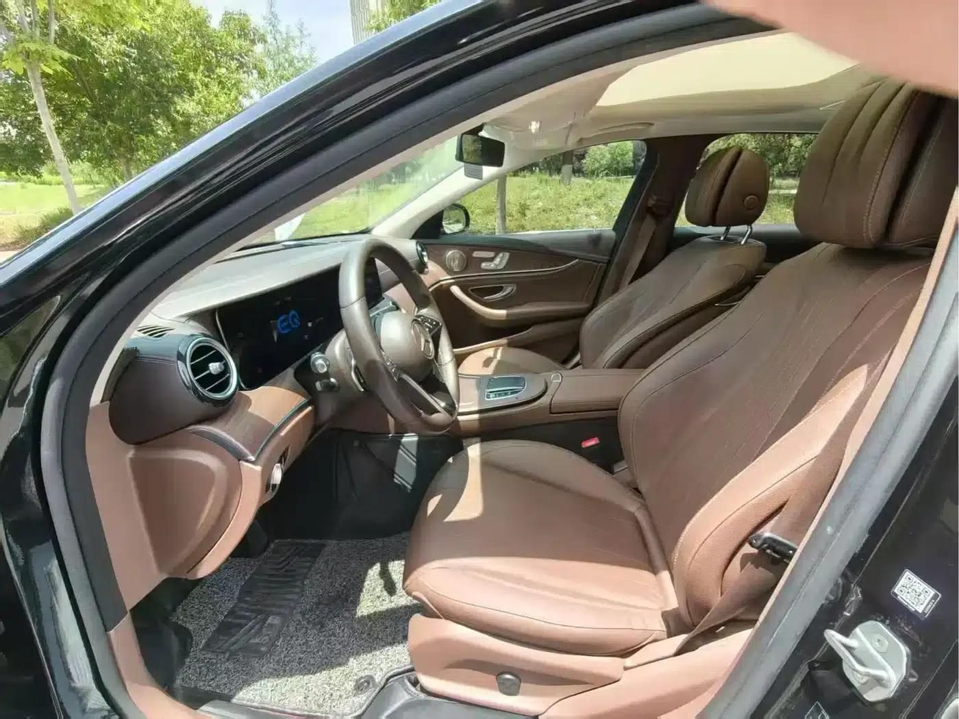 Mercedes-Benz E-Class PHEV 2021 E 350 e L Plug-in Hybrid Sedan — миниатюра 4