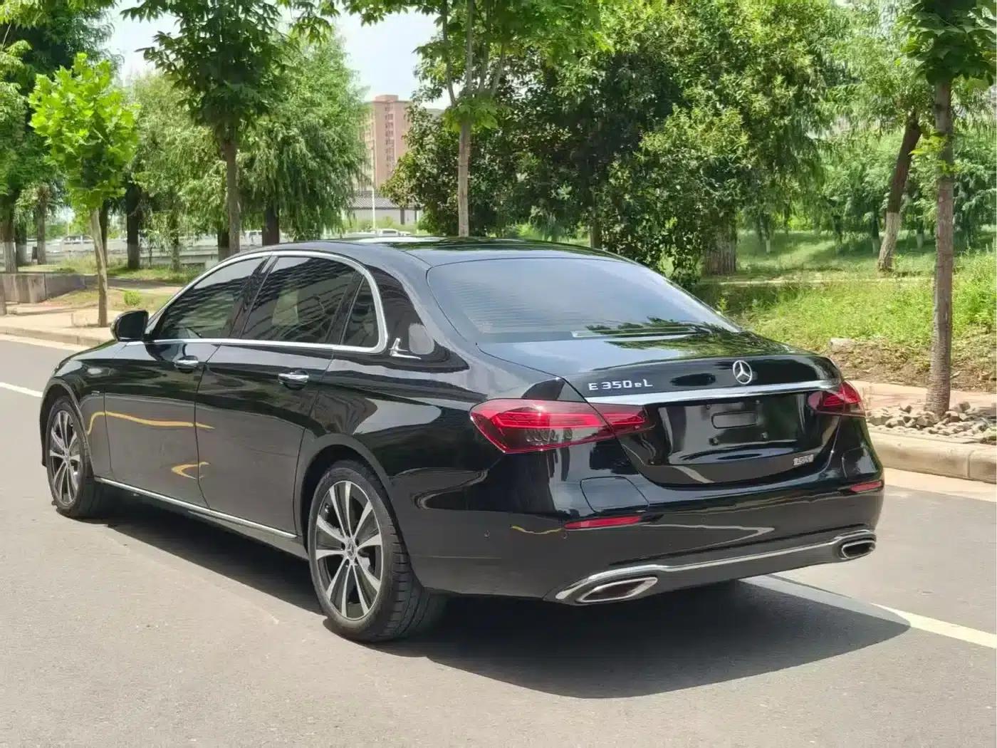 Mercedes-Benz E-Class PHEV 2021 E 350 e L Plug-in Hybrid Sedan — миниатюра 7