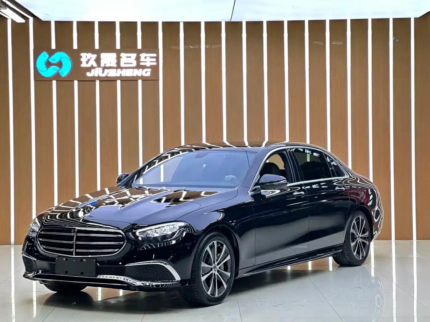 Mercedes-Benz E-Class PHEV 2022 Facelift E 350 e L Plug-in Hybrid Sports Sedan — миниатюра 1