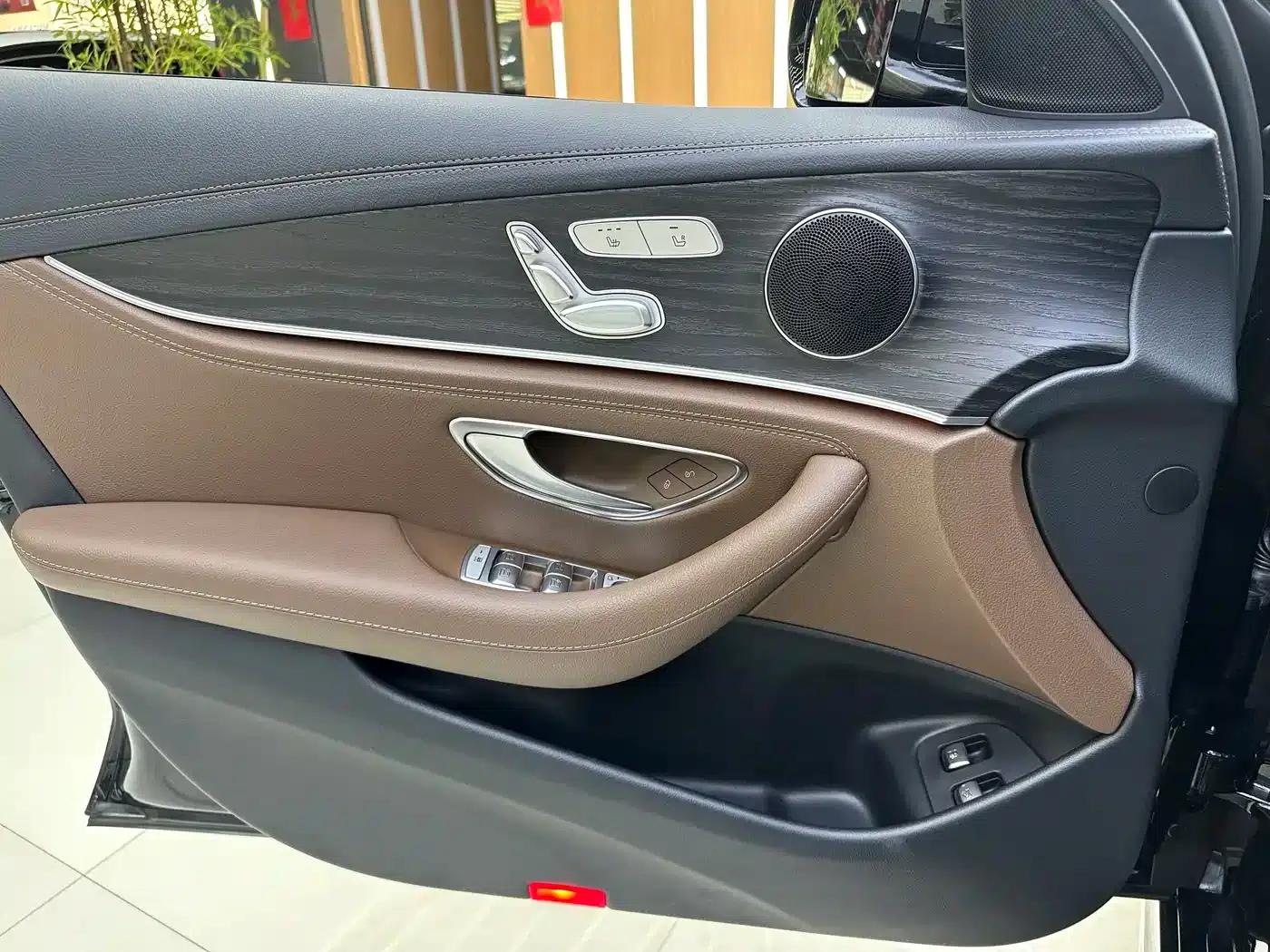 Mercedes-Benz E-Class PHEV 2022 Facelift E 350 e L Plug-in Hybrid Sports Sedan — миниатюра 17