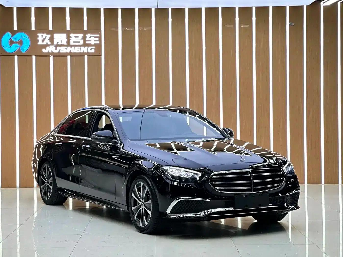 Mercedes-Benz E-Class PHEV 2022 Facelift E 350 e L Plug-in Hybrid Sports Sedan — миниатюра 3