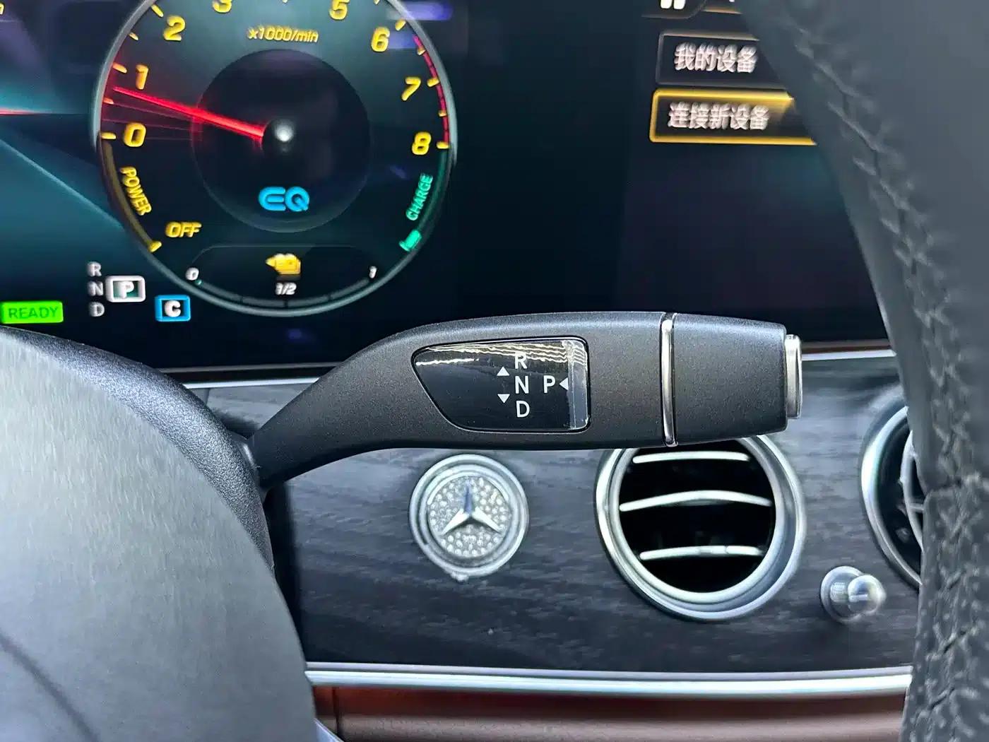 Mercedes-Benz E-Class PHEV 2022 Facelift E 350 e L Plug-in Hybrid Sports Sedan — миниатюра 8