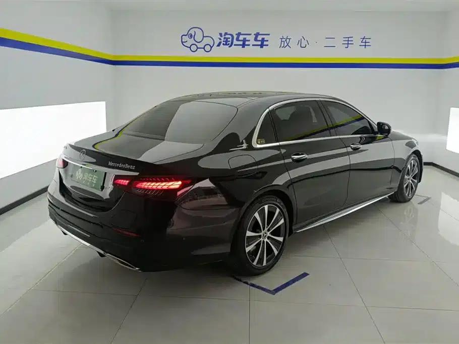 Mercedes-Benz E-Class PHEV 2022 Facelift E 350 e L Plug-in Hybrid Sports Sedan — миниатюра 3