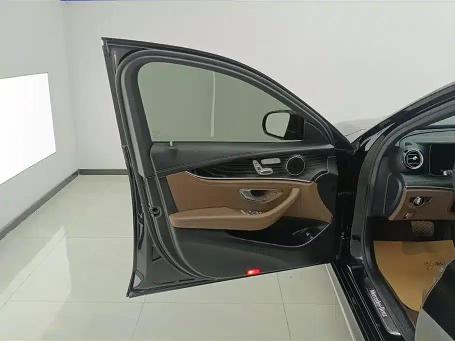 Mercedes-Benz E-Class PHEV 2022 Facelift E 350 e L Plug-in Hybrid Sports Sedan — миниатюра 7