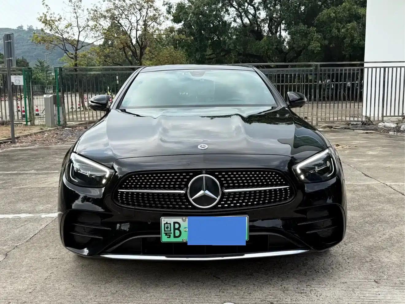 Mercedes-Benz E-Class PHEV 2022 Facelift E 350 e L Plug-in Hybrid Sports Sedan — миниатюра 2