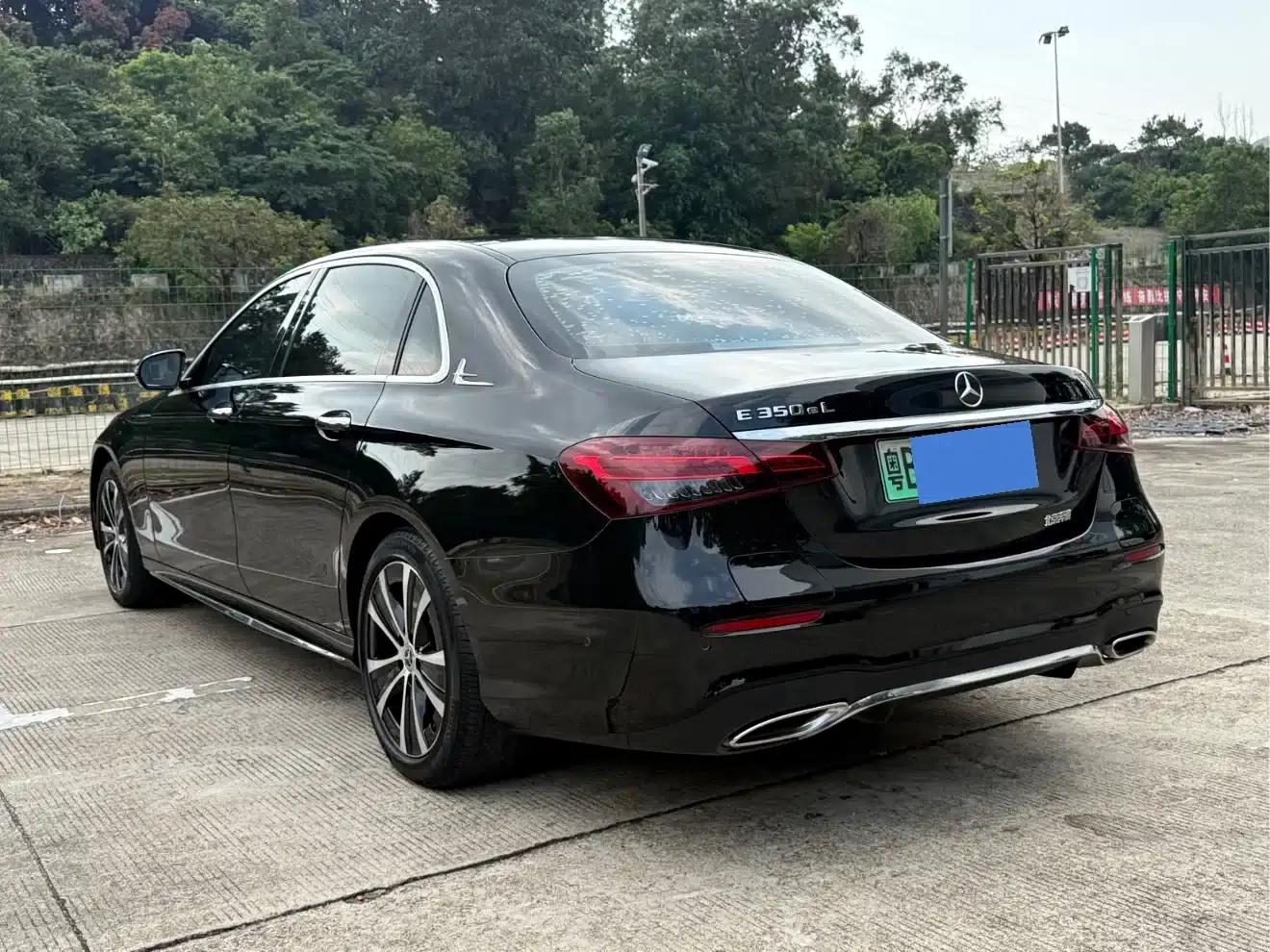 Mercedes-Benz E-Class PHEV 2022 Facelift E 350 e L Plug-in Hybrid Sports Sedan — миниатюра 14