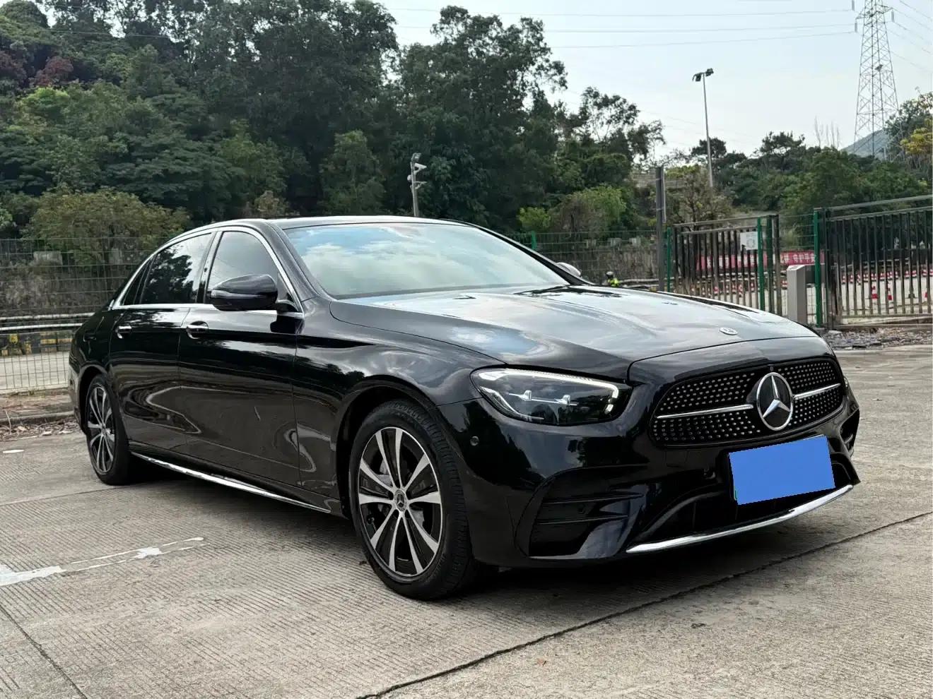 Mercedes-Benz E-Class PHEV 2022 Facelift E 350 e L Plug-in Hybrid Sports Sedan — миниатюра 4