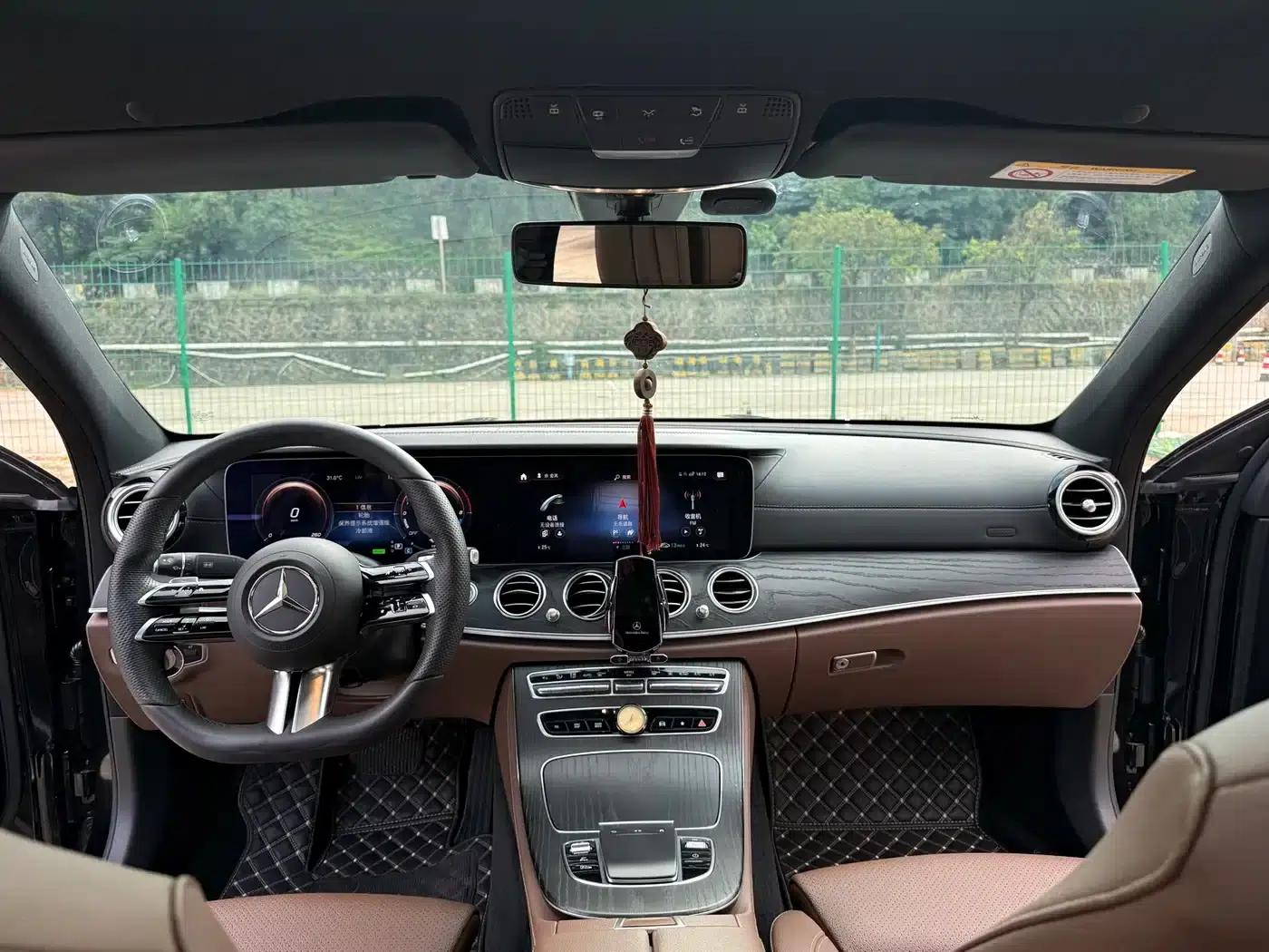 Mercedes-Benz E-Class PHEV 2022 Facelift E 350 e L Plug-in Hybrid Sports Sedan — миниатюра 7