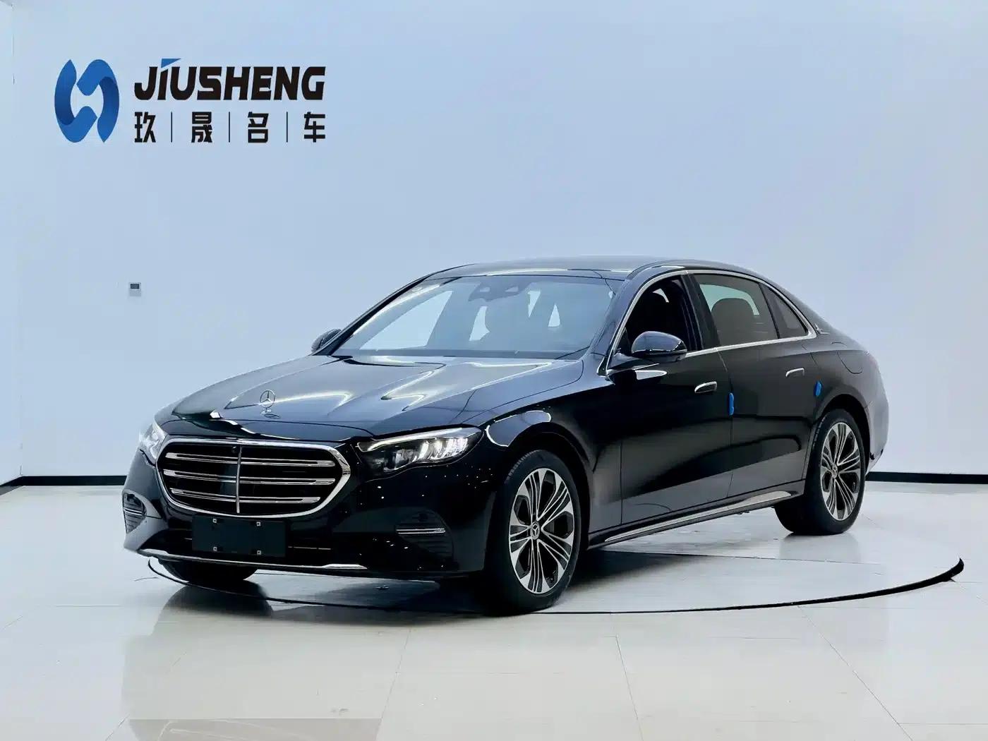 Mercedes-Benz E-Class PHEV 2024 E 350 e L Plug-in Hybrid Sedan — миниатюра 1