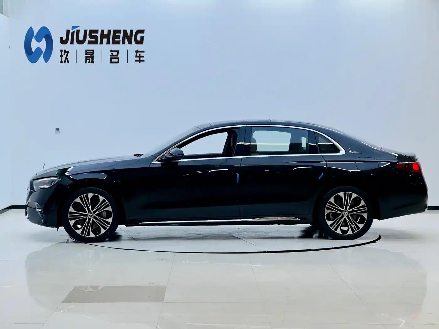 Mercedes-Benz E-Class PHEV 2024 E 350 e L Plug-in Hybrid Sedan — миниатюра 2